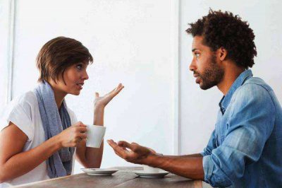 中年夫妻吵架是为什么？什么原因导致他们一再争吵？