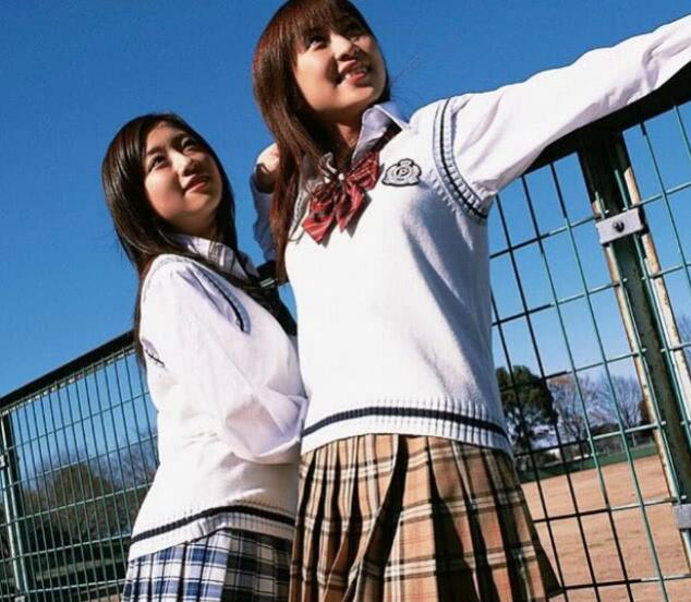 为什么日本女生喜欢穿超短裤？