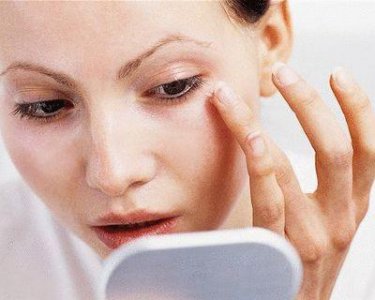 眼霜的正确使用步骤 眼霜的正确用法步骤
