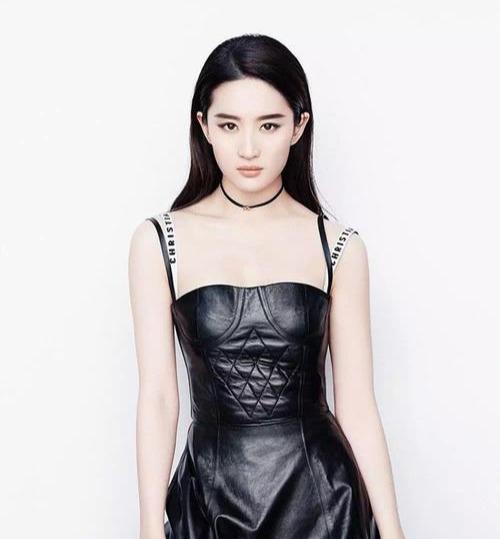 刘亦菲最新的裙子图片
