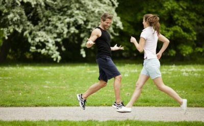 慢跑和快走的区别 哪个减肥效果好？