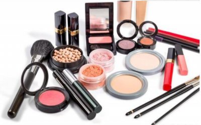 化妆一般要用哪些东西 化妆需要用到哪些东西？