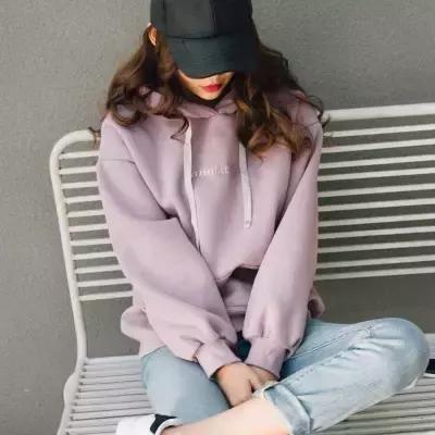 香芋紫大衣搭配什么颜色好看？