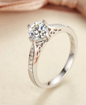     款钻石结婚戒指图片