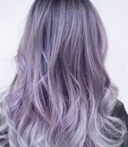 紫灰色染发怎么调