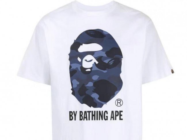 by bathing ape是什么牌子