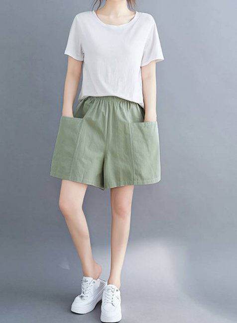绿色短裤搭配什么颜色的短袖 绿色裤子搭配什么颜色的短袖_http://www.tianyiqj.com_热点资讯_第1张