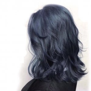 刚染的蓝黑色可以改色吗 蓝色头发怎么改成灰色
