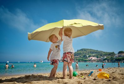 防晒伞怎么选 专业防晒伞一般都通过什么达到防晒效果