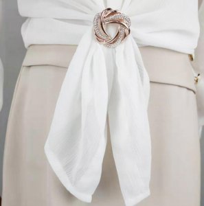 丝巾扣的用法 丝巾最简单的系法