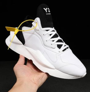 y3是什么牌子的鞋子 阿迪达斯Y3系列详细介绍