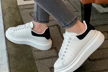 麦昆小白鞋真假辨别与区别对比方法