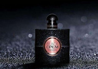 圣罗兰黑鸦片香水介绍 黑鸦片香水的用法