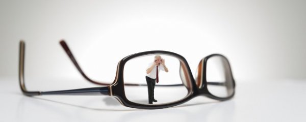 眼镜应该如何护理和日常护理？眼镜应该如何护理和日常护理？