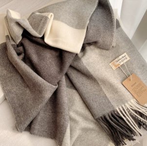 羊毛围巾品质介绍 羊毛围巾属于什么材料