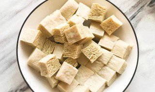 在家怎么制作冻豆腐 冻豆腐家常制作方法分享