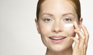眼霜正确的使用方法 如何正确使用眼霜