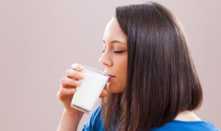 鲜奶与酸奶同时吃可以吗 鲜奶与酸奶能否同食呢