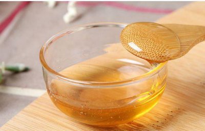蜂蜜多少度的水冲比较好 用100度开水冲蜂蜜有毒吗