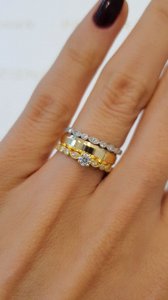 女的结婚戒指戴哪只手指 把戒指戴在左手还是右手